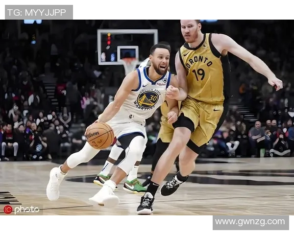 猛龙与勇士历史交锋战绩分析及近期表现对比探讨