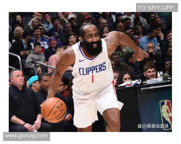 马努与哈登假摔之争引发的篮球文化与裁判判罚的深思