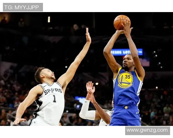 马刺与快船激战正酣图文直播全程回顾与精彩瞬间分析 马刺与快船激战正酣图文直播全程回顾与精彩瞬间分析