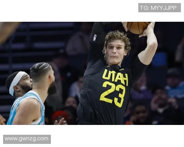 黄蜂与爵士精彩对决比赛录像回顾及精彩瞬间分析