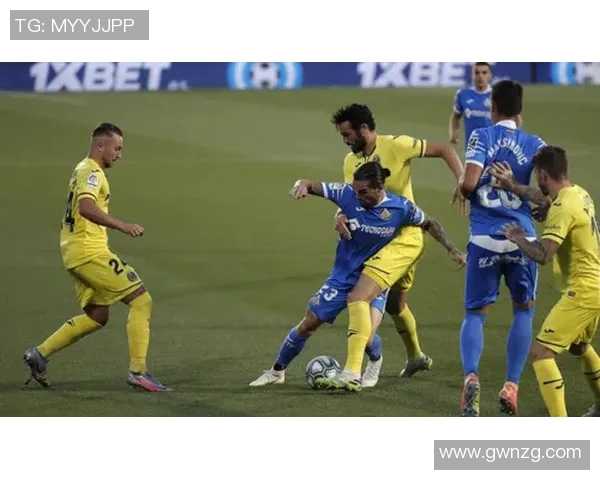 迪安与布雷斯特的激烈对决谁能在赛场上笑到最后