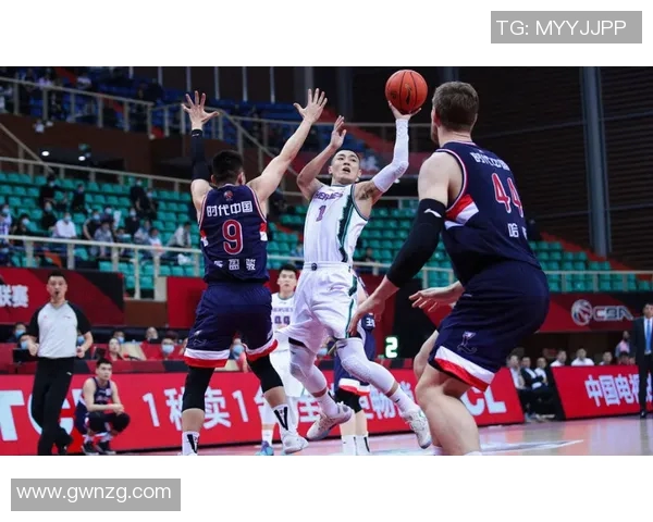 高诗岩：从青涩新星到篮球场上的闪耀之星的成长之路