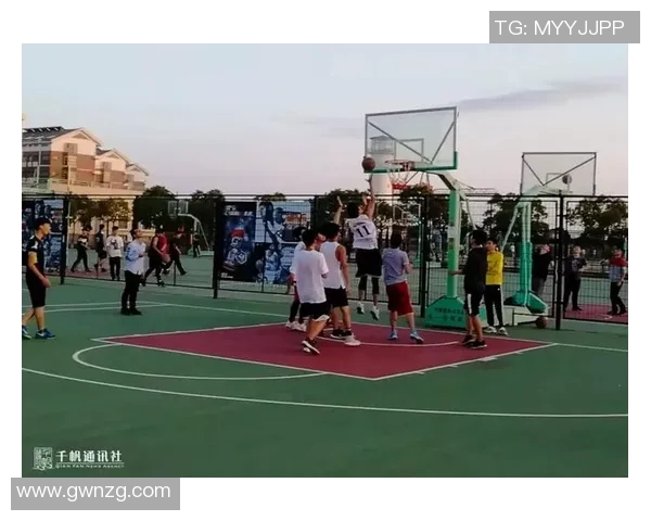 篮球场上的传奇巨星明星篮球王引领潮流展现无与伦比的竞技魅力与风采