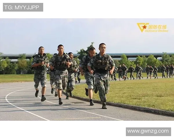 南京足球队的成长之路：从青涩起步到辉煌成就的纪实故事